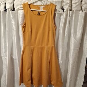 H&M Beautiful  Mustard Sleeveless Dress Small 💘💘💘